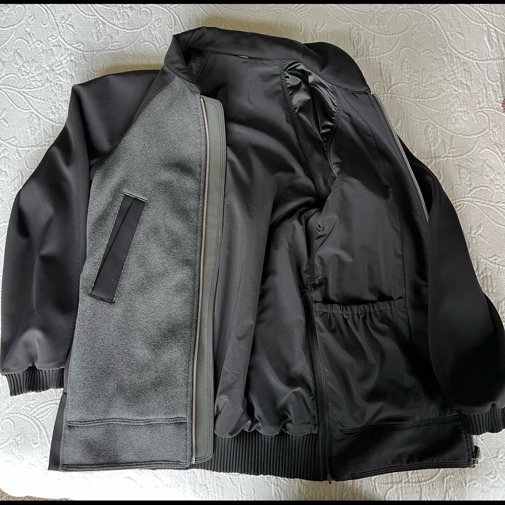 Lululemon Both Ways Bomber
Heathered Black / Black